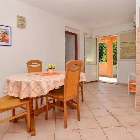 Ferienwohnung Fur 4 Personen Ca 45 Qm In Orebic, Dalmatien Suddalmatien - B44776 Orebić
