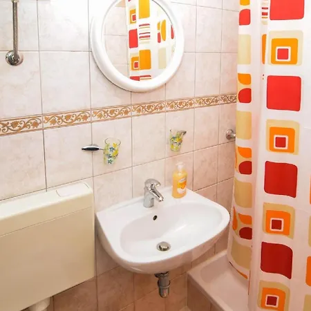 Ferienwohnung Fur 4 Personen Ca 45 Qm In Orebic, Dalmatien Suddalmatien - B44776 Orebić